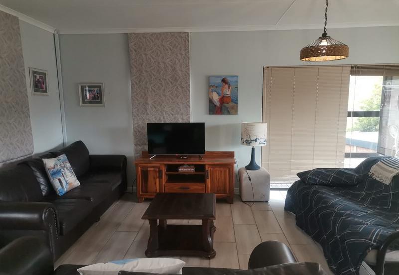 2 Bedroom Property for Sale in Stilbaai Wes Western Cape